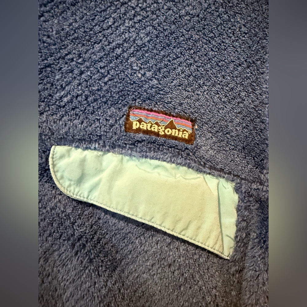 Patagonia Women’s Blue Fleece Hoodie, Size Medium - Picture 3 of 4